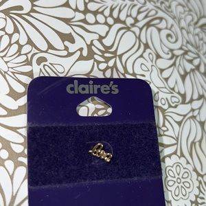 Claire’s ‘love’ Single Earring
